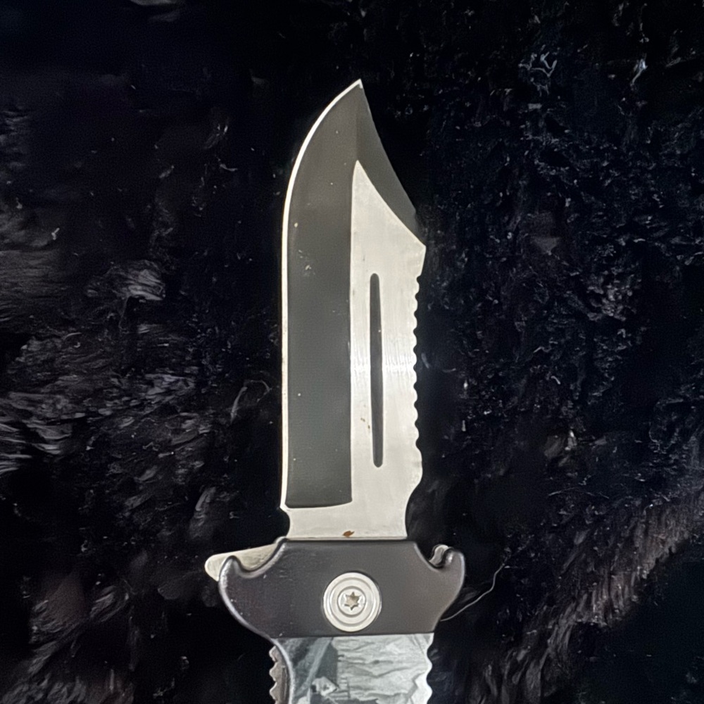 Yellow Dragon Tactical Folding Knife - Picture 3 of 9